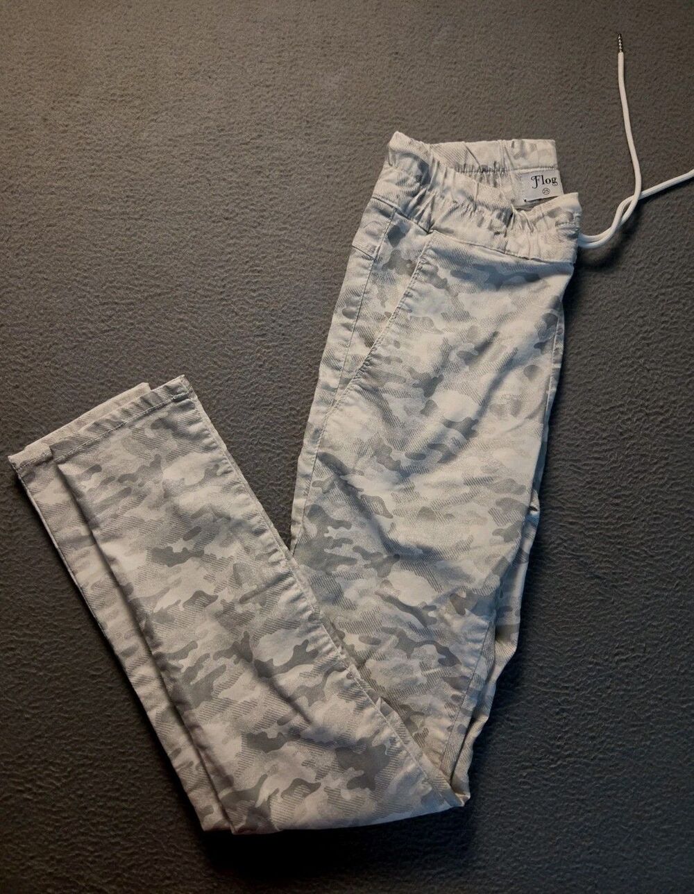 womens Bevy Flog Shely pants white gray silver camo drawstring pull-on sz 25